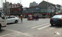 红绿灯汽车爆料视频播放,揭秘行车安全背后的真相